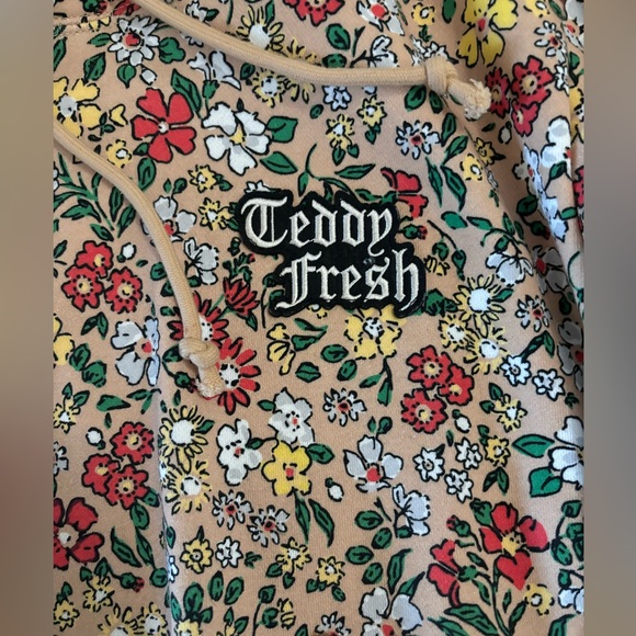 Grandma Floral Teddy Fresh Hoodie - Picture 2 of 5